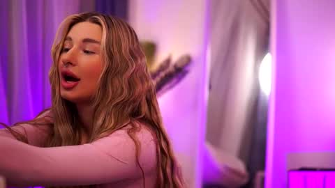 Carina online show from 03/07/25, 12:04