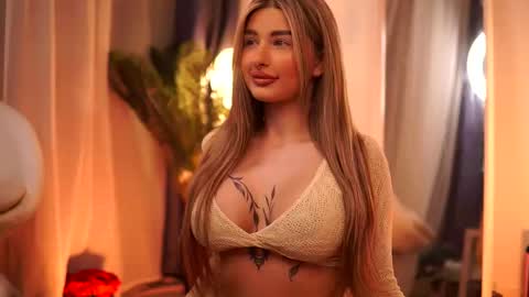 Carina online show from 03/10/25, 11:38