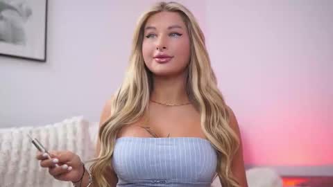 Carina online show from 09/23/25, 08:56