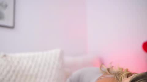 Carina online show from 09/25/25, 09:40