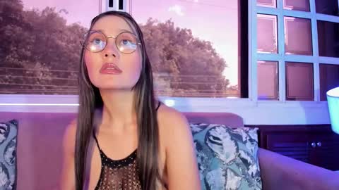 avawhiite online show from 11/03/25, 07:26