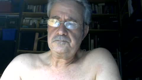 Snapshot of avernoguay chatting on 07/25/26, 05:16 avernoguay online show from 07/25/26, 05:16