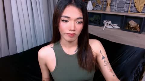 Snapshot of avery_hunt chatting on 02/19/26, 07:43 Avery online show from 02/19/26, 07:43