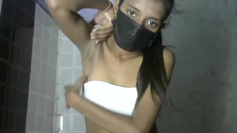 Snapshot of avery_lust01 chatting on 06/03/26, 05:21 avery_lust01 online show from 06/03/26, 05:21