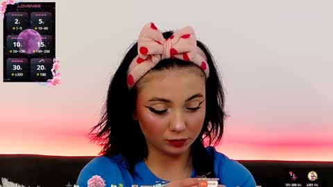 Snapshot of averywillow chatting on 02/07/25, 07:27 AveryWillow online show from 02/07/25, 07:27