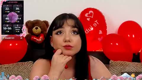 Snapshot of averywillow chatting on 02/14/25, 08:26 AveryWillow online show from 02/14/25, 08:26