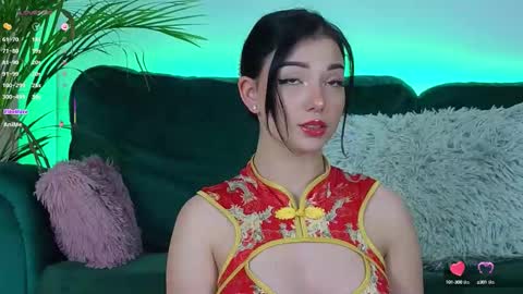 Snapshot of averywillow chatting on 10/15/25, 03:06 AveryWillow online show from 10/15/25, 03:06