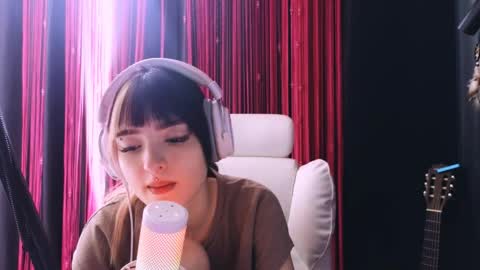 Avriel online show from 05/20/26, 05:24