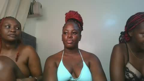 Snapshot of avian_babe1 chatting on 06/14/26, 02:24 avian_babe1 online show from 06/14/26, 02:24