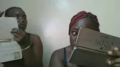 avian_babe1 online show from 06/19/26, 09:40