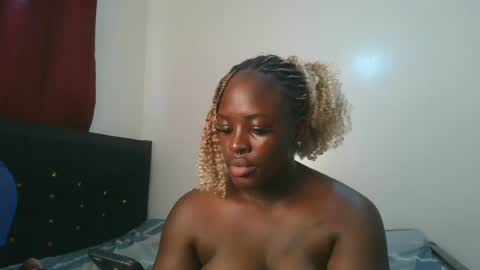 avian_babe1 online show from 07/17/26, 11:28