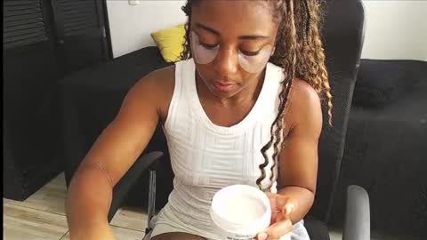 AVIS  online show from 11/09/25, 04:49