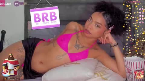 Snapshot of avril_jackson chatting on 12/18/25, 07:36 Avril online show from 12/18/25, 07:36