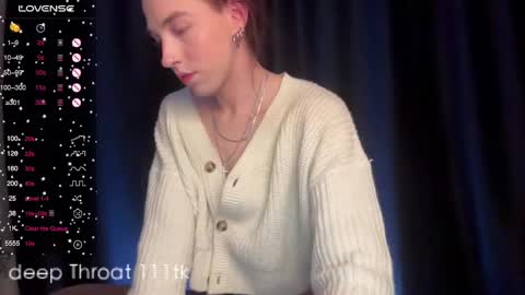 avril_pearly_ online show from 01/02/25, 08:13