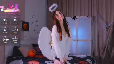 Avril online show from 10/25/25, 10:48