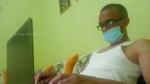 Snapshot of avrilogx chatting on 06/25/26, 12:31 dani danilo online show from 06/25/26, 12:31