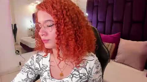 Avril  online show from 11/26/25, 11:44