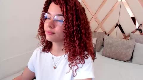 Avril  online show from 02/09/26, 11:47