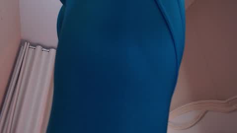 Avrora Inst online show from 11/27/25, 09:28