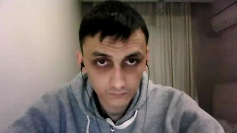 Snapshot of awesenheit chatting on 02/23/25, 01:57 awesenheit online show from 02/23/25, 01:57