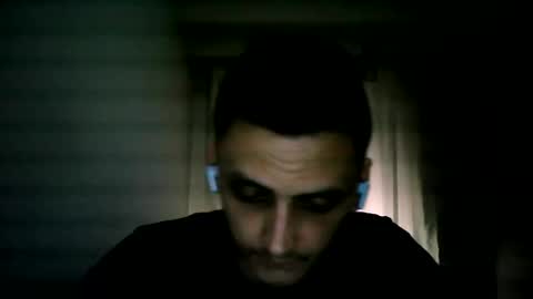 Snapshot of awesenheit chatting on 10/18/25, 11:55 awesenheit online show from 10/18/25, 11:55