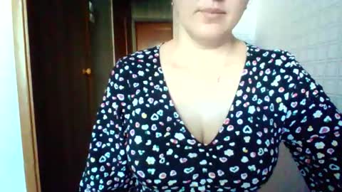 awesomeladyy online show from 04/04/26, 07:39