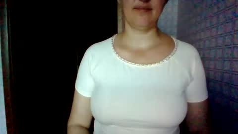 Snapshot of awesomeladyy chatting on 06/18/26, 06:02 awesomeladyy online show from 06/18/26, 06:02