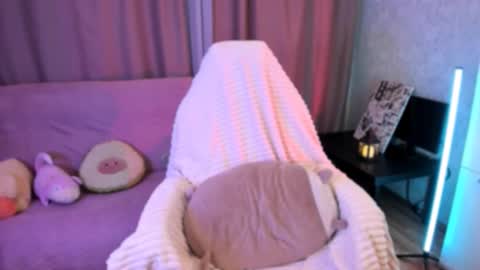 Alia  online show from 10/04/25, 08:07