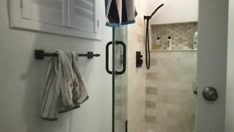 Uncut hunk 28yo online show from 12/27/24, 07:51