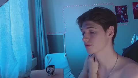 axel_0ne online show from 02/16/26, 08:54