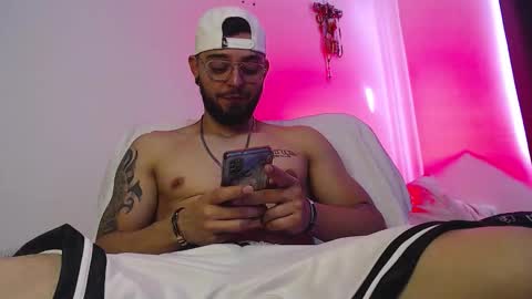 Independiente Model online show from 10/26/25, 01:28