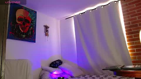 Independiente Model online show from 05/21/26, 02:02