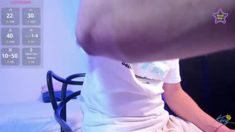 axel__fierro online show from 04/05/26, 08:06