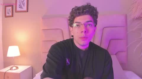 Yooung King  online show from 02/10/26, 10:19