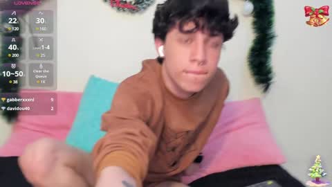 Axel Evanss online show from 12/19/24, 03:52