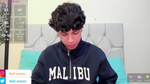 Axel Evanss online show from 01/07/25, 01:14