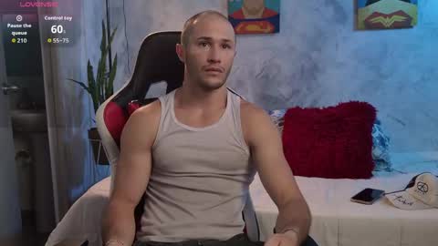 Axel Fairchaild online show from 04/01/26, 12:39