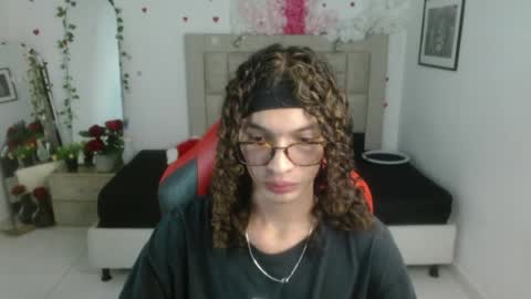 Snapshot of axel_fox7 chatting on 06/08/26, 01:09 Axel online show from 06/08/26, 01:09