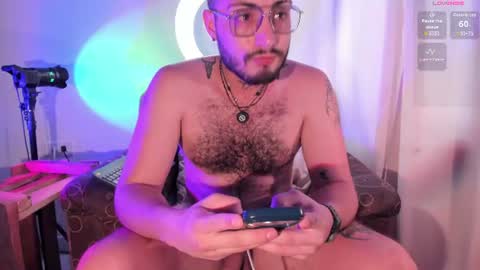 Snapshot of axel_giracr chatting on 07/11/26, 07:16 Sebstian online show from 07/11/26, 07:16