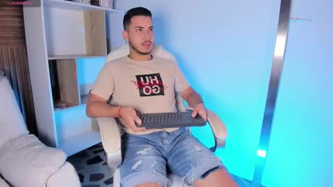 axel_grey_ online show from 09/27/25, 12:21