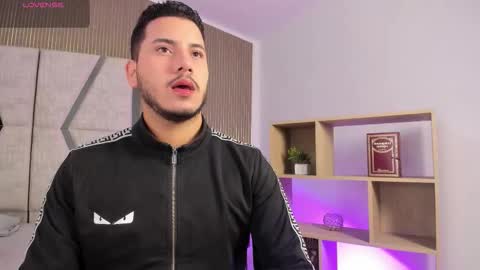 axel_grey_ online show from 02/15/26, 12:36