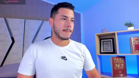 axel_grey_ online show from 04/16/26, 12:50