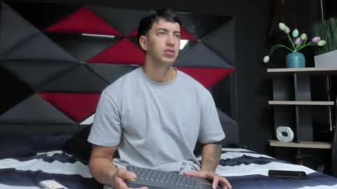 axel_hendrick online show from 02/17/26, 01:07