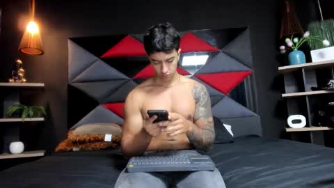 axel_hendrick online show from 03/14/26, 12:21