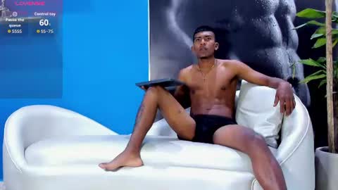 Snapshot of axel_hunter1 chatting on 06/20/26, 08:11 axel_hunter1 online show from 06/20/26, 08:11
