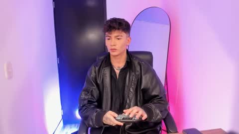 Axel online show from 12/23/25, 03:26