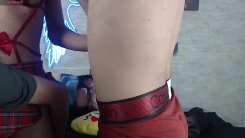 axel_milo_and_kairo online show from 11/13/25, 08:52