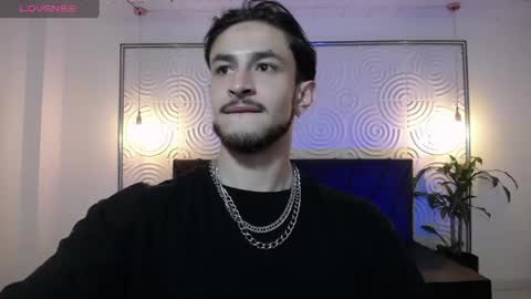 Snapshot of axel_porn_ chatting on 05/01/26, 12:32 Axel online show from 05/01/26, 12:32