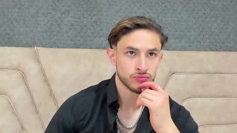 Axel  online show from 06/18/26, 01:39
