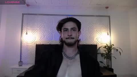 Axel  online show from 06/20/26, 02:14